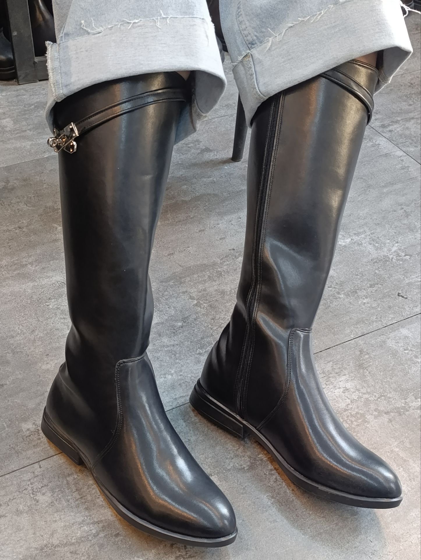 تصویر چکمه چرم خارجی 