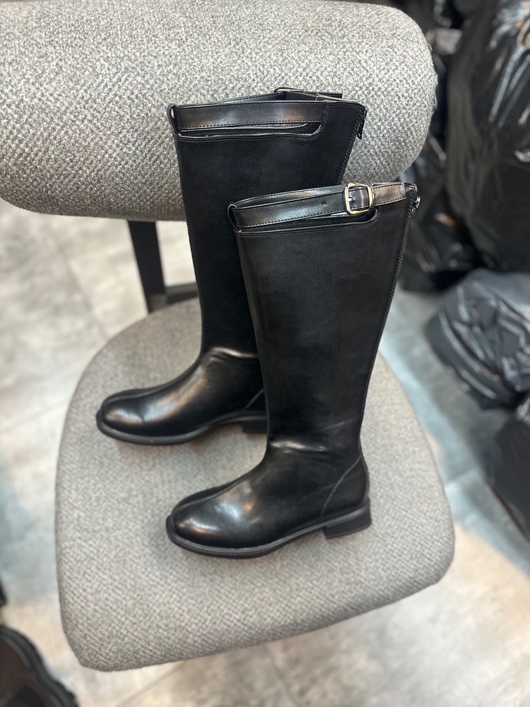 تصویر چکمه سوارکاری سگک دار 